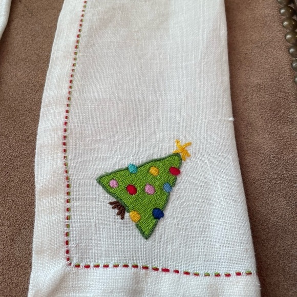 (NWT) Set of Four 100% Linen Handmade Christmas Napkins from Haiti Each Unique - Picture 10 of 10